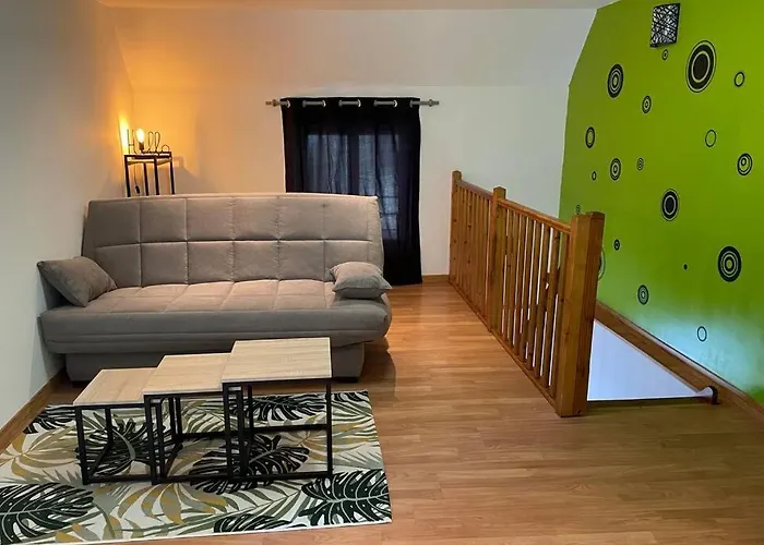 « au 10 Fontaines « au Coeur Du Vignoble 2/4 Pers * Étoges